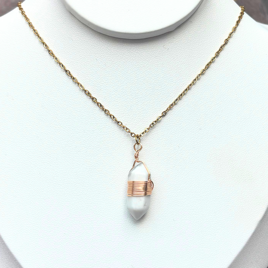Collier Pointe Howlite